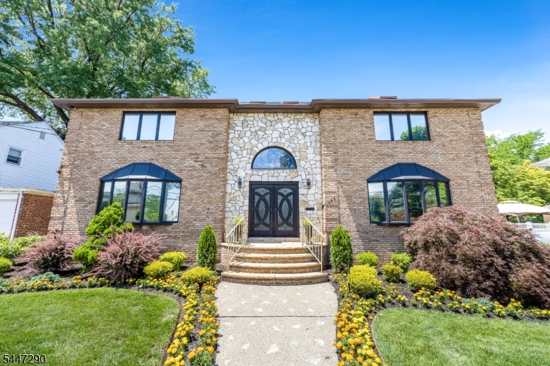 141 Burton Ave