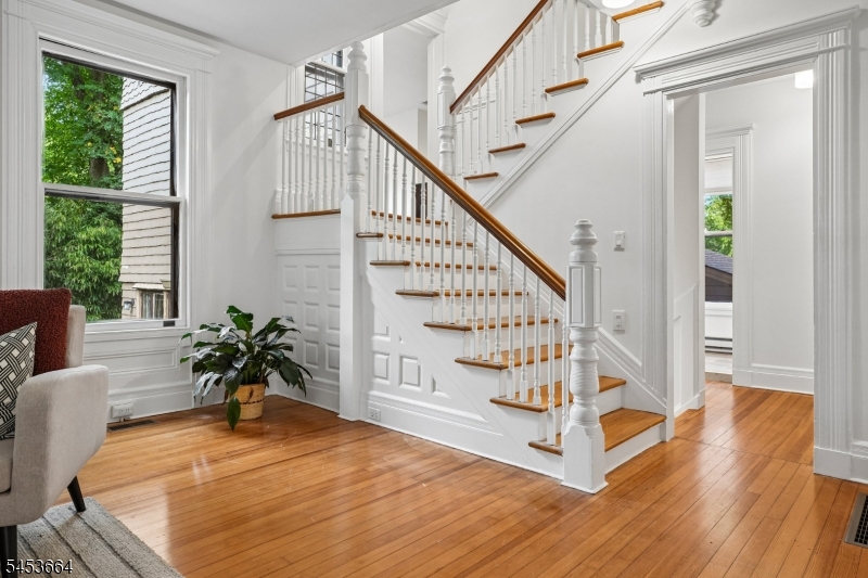6 Edgehill Rd