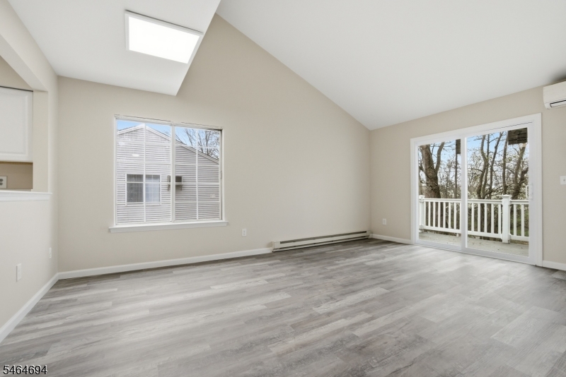 66 Mountain Ct