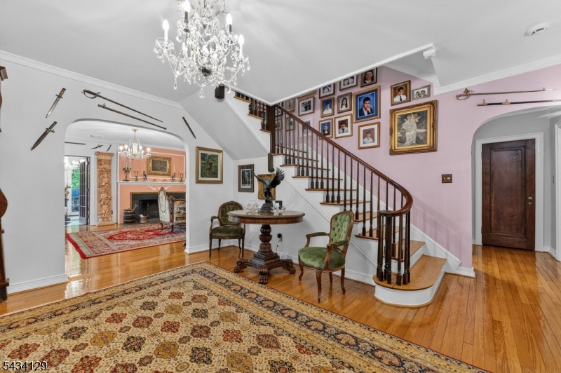 969 Woodland Ave