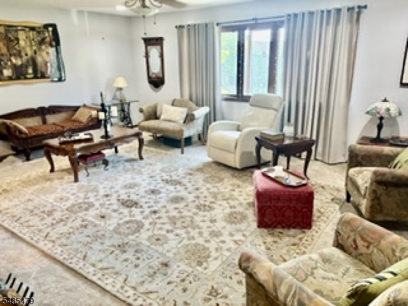 Living rm unit 2