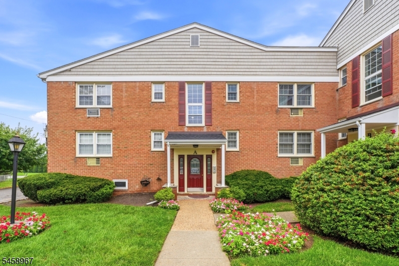 605 Grove St 8