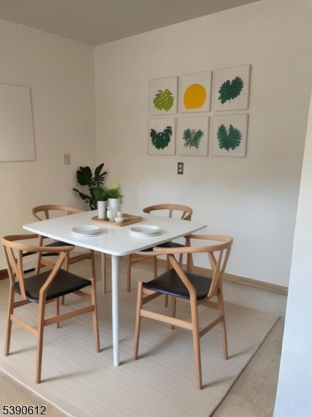 Kit Dining - Virtually Staged