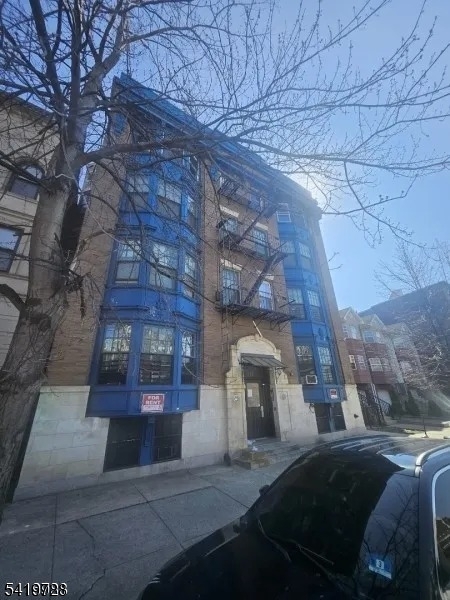 150 Broad St, Newark