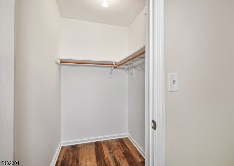 walk in closet