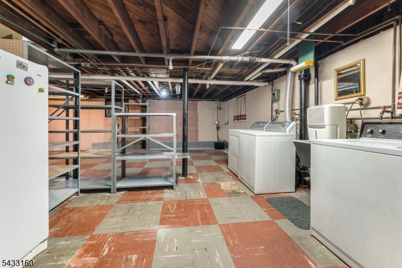 Basement Washer & Dryer