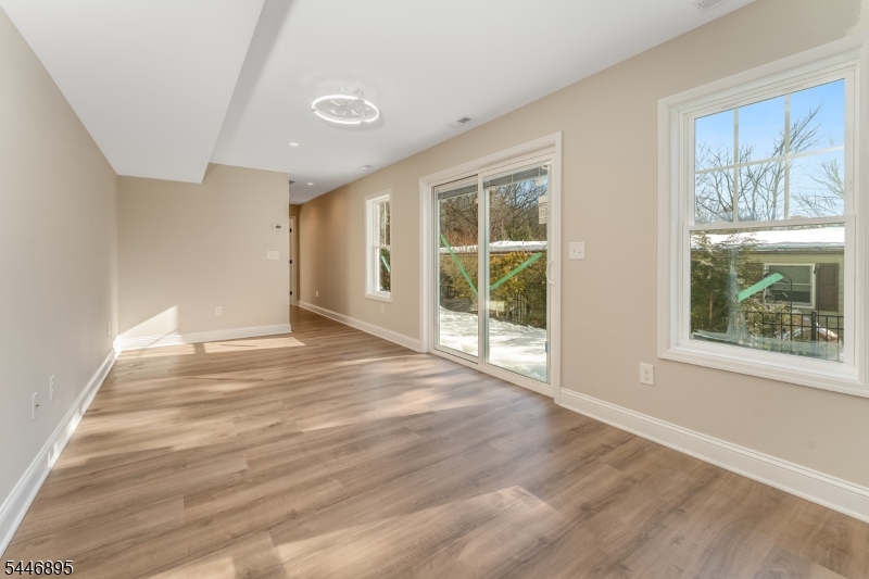 48 Northwood Dr