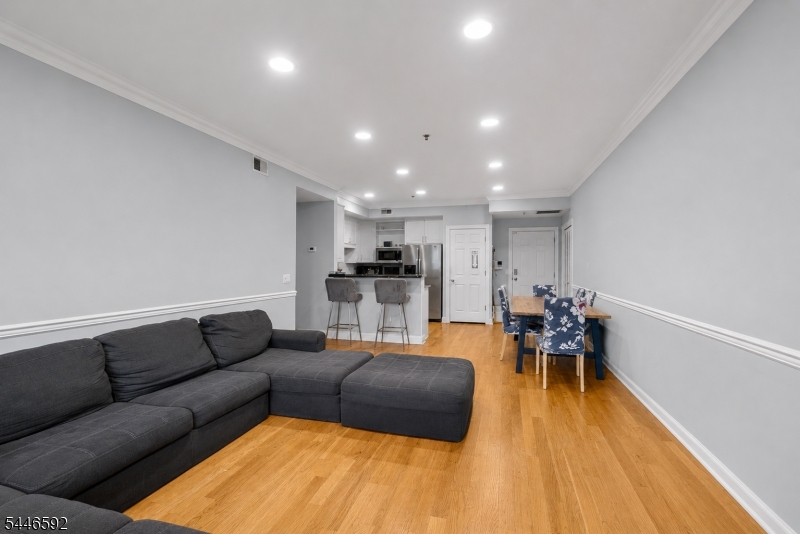 15 Tichenor Ln 403