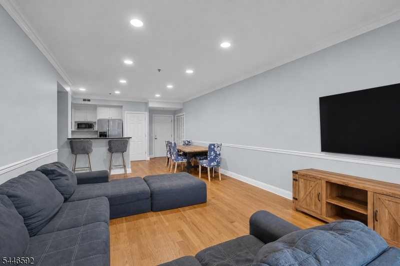 15 Tichenor Ln 403