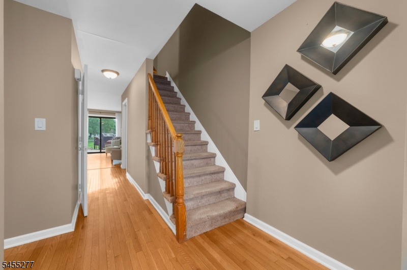 35 Chelsea Cir