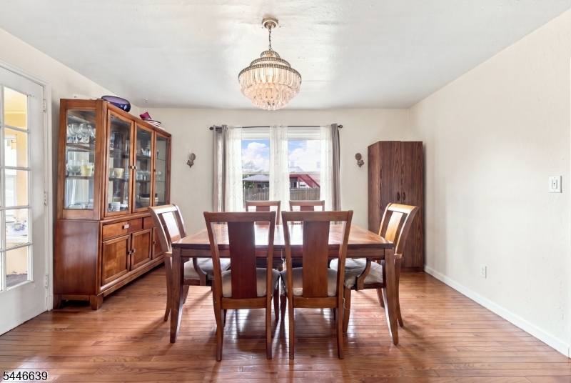 928 Beechwood Ct