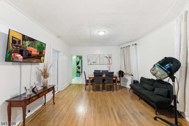Unit 1 - dining room