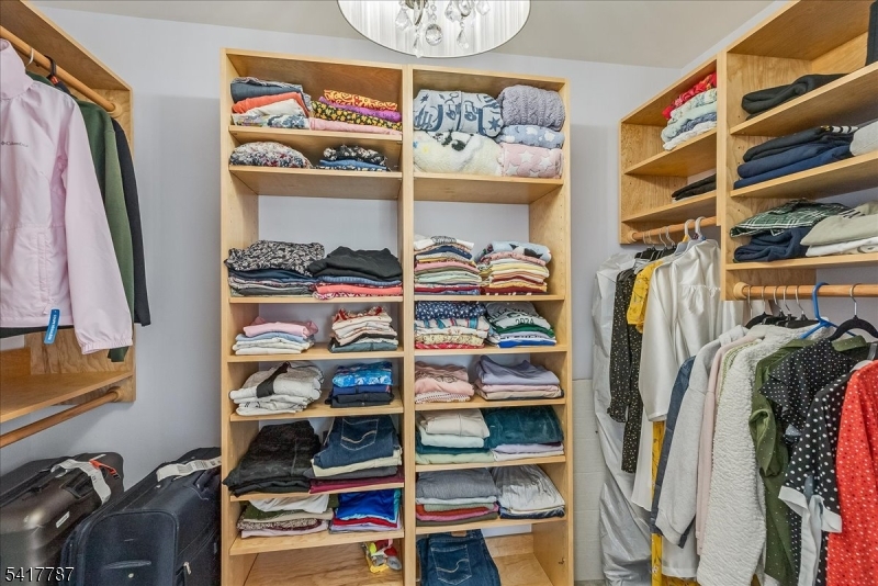 Walk in closet
