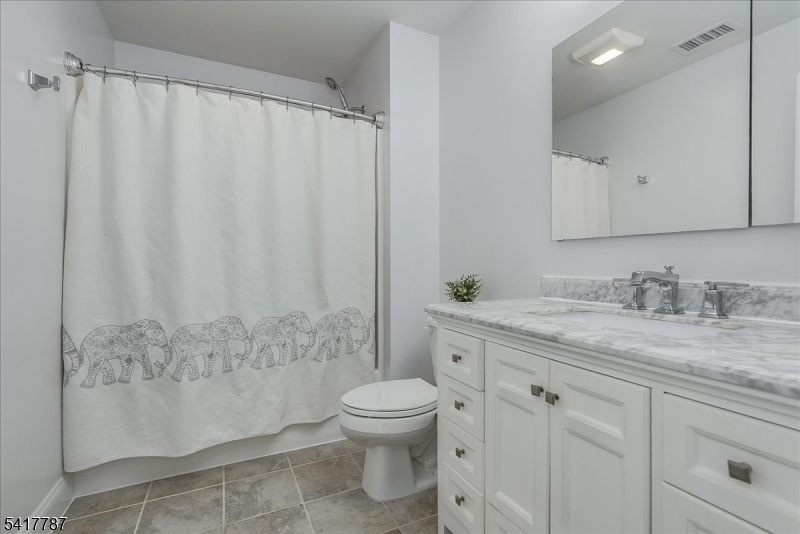 Main bathroom