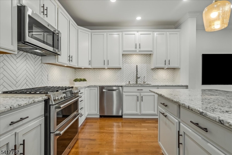 Custom backsplash