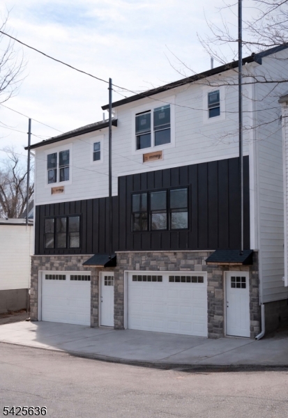 35 Garfield Ave, Paterson City, NJ 07522 Listing Photo  0