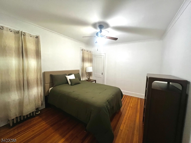 bedroom-staged