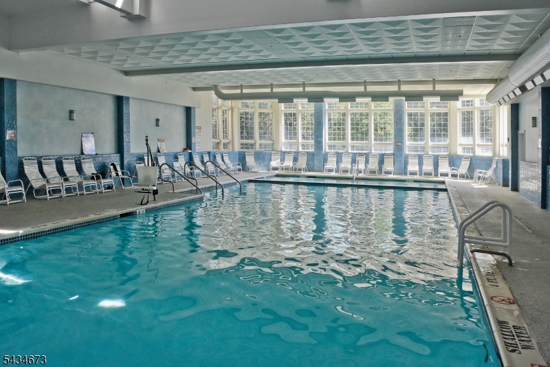 Clubhouse - Pool