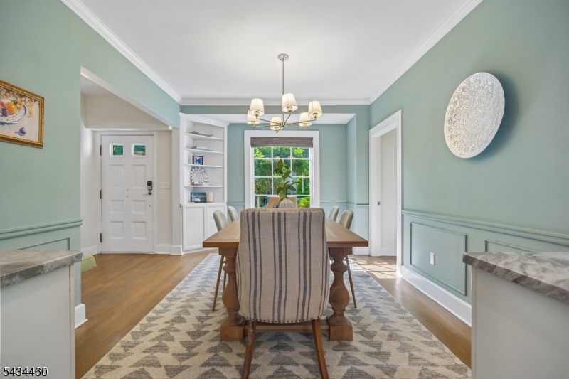 Dining Room & Built-in