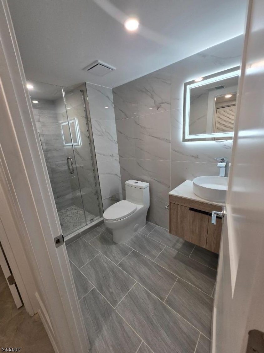 Full Bathroom Basement