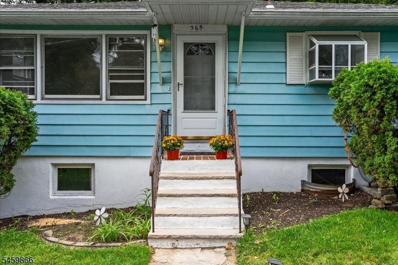565 Dell Rd