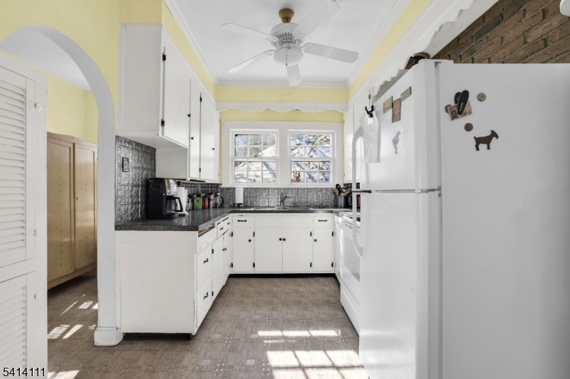 Level 1 - Kitchen