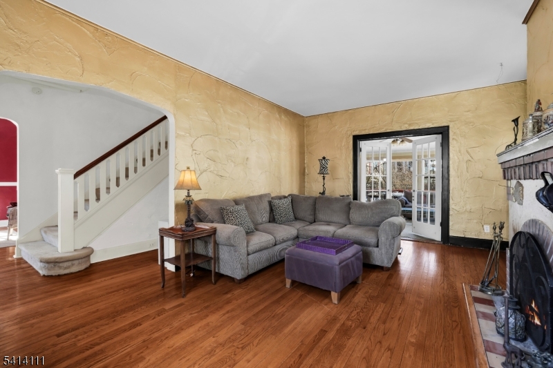 Level 1-Living Room