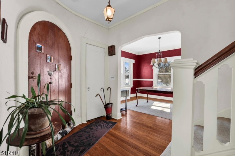 Level 1 - Entry Way