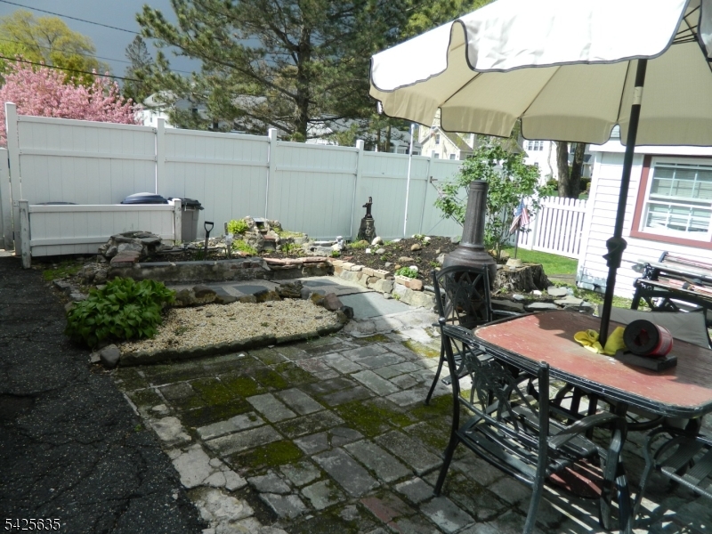20 Saint Charles Ave, West Caldwell Twp., NJ 07006 Listing Photo  4