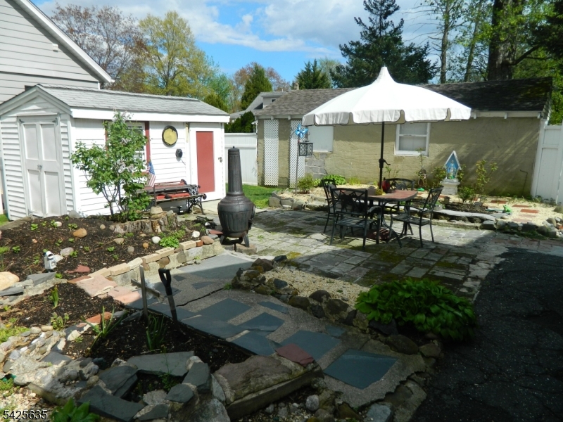 20 Saint Charles Ave, West Caldwell Twp., NJ 07006 Listing Photo  5