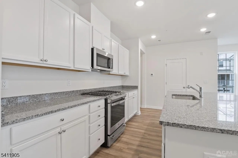 735 Station Rd, Dunellen Boro, NJ 08812 Listing Photo  0