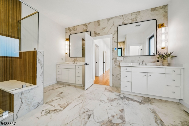 Spa-like Primary Bath
