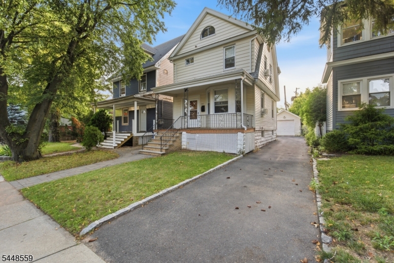 157 Ward Pl