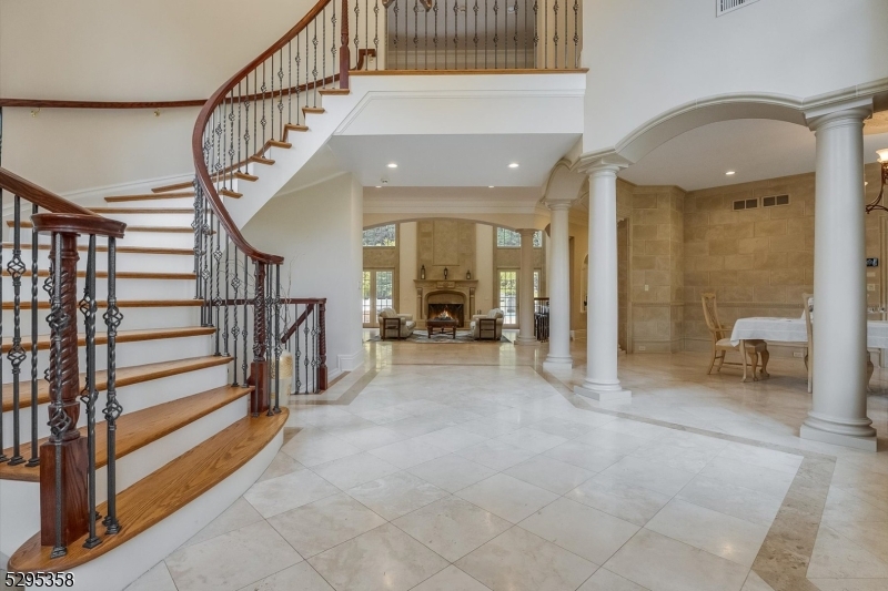 7 Cobblefield Rd