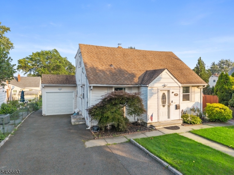109 Maple Hill Rd