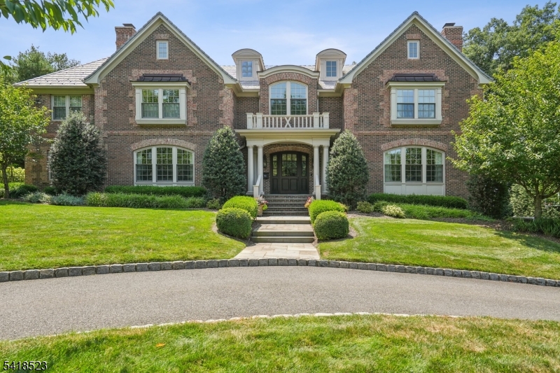 30 Robert Dr