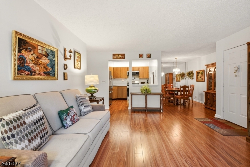 401 Danbury Ln