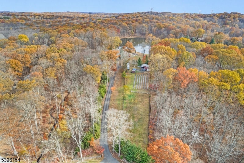 8 Acres