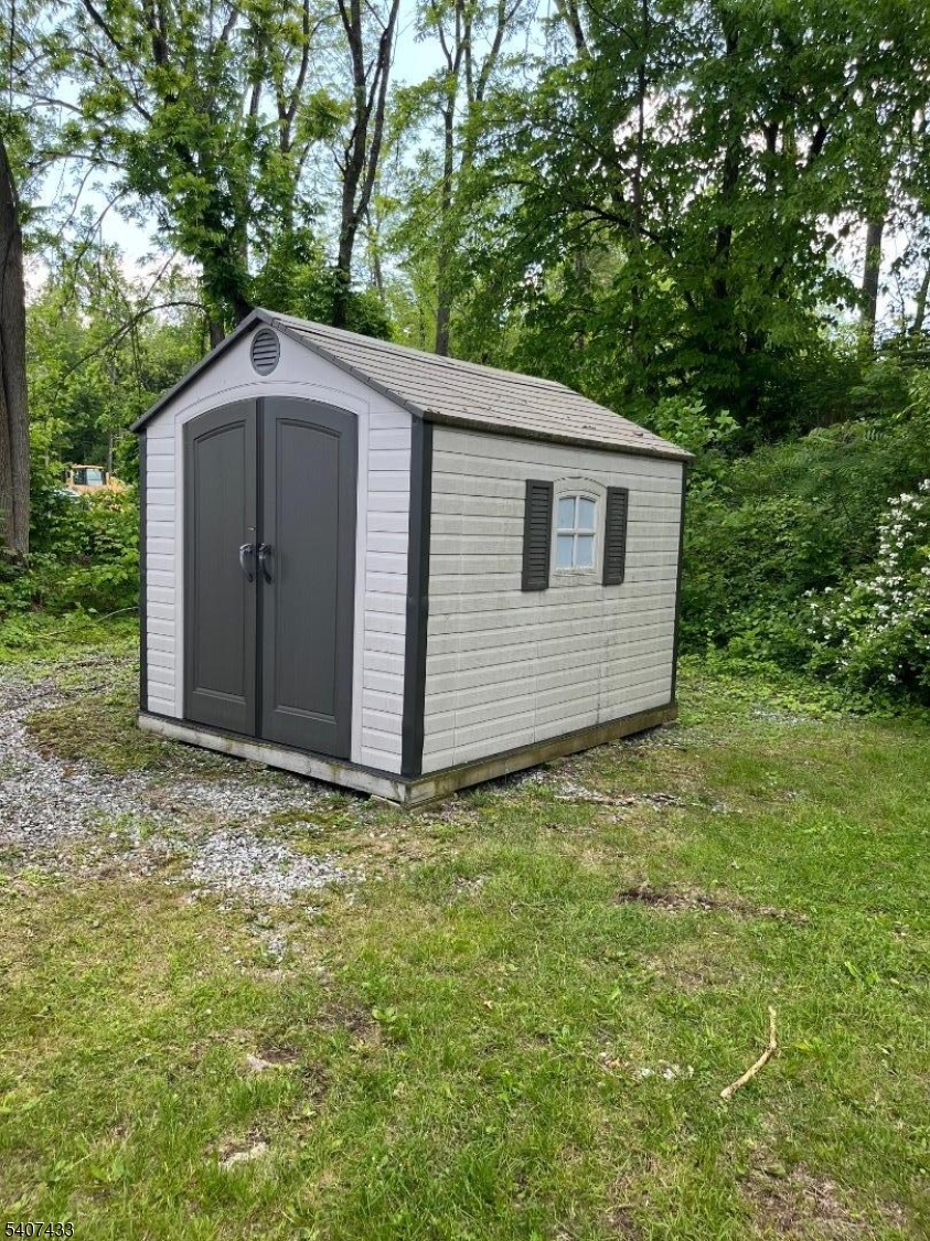 Shed
