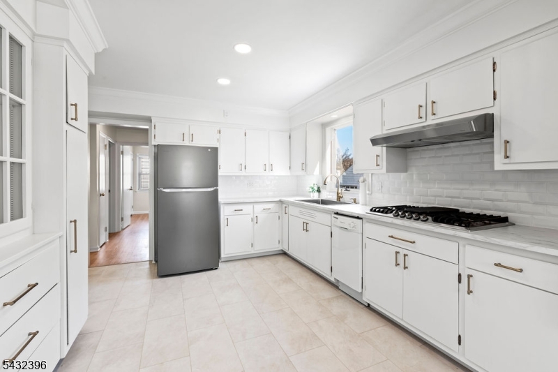 663 Mountain Ave, Springfield Twp., NJ 07081 Listing Photo  4