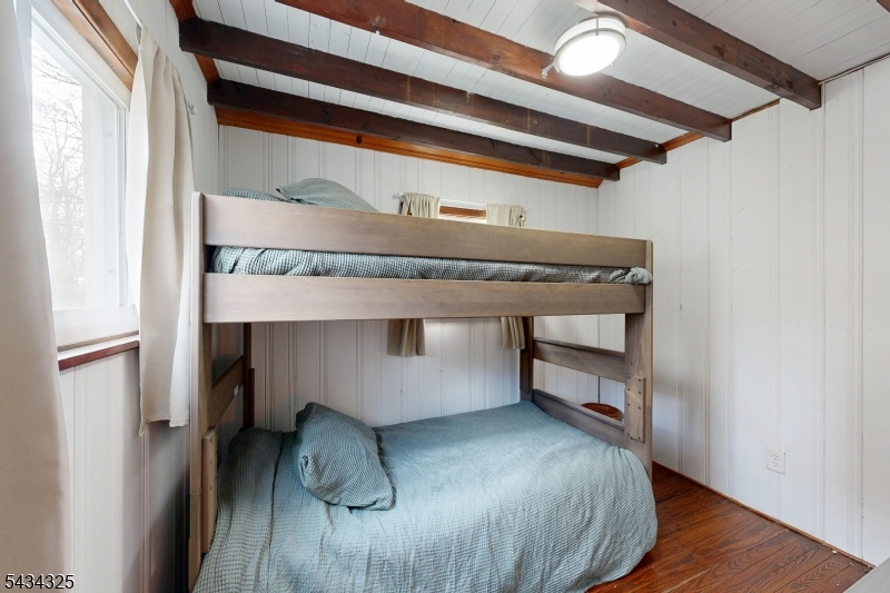 Bed 2 of 3