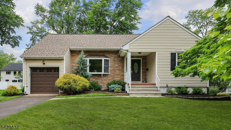 211 Cranford Ave, Cranford Twp., NJ 07016 Listing Photo  0