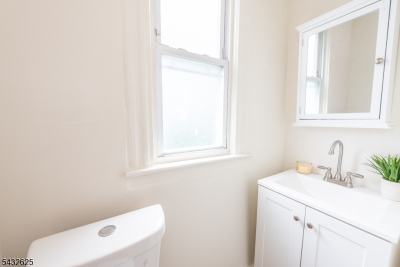 1st Floor Bathroom