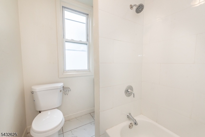 2nd Floor Bathroom