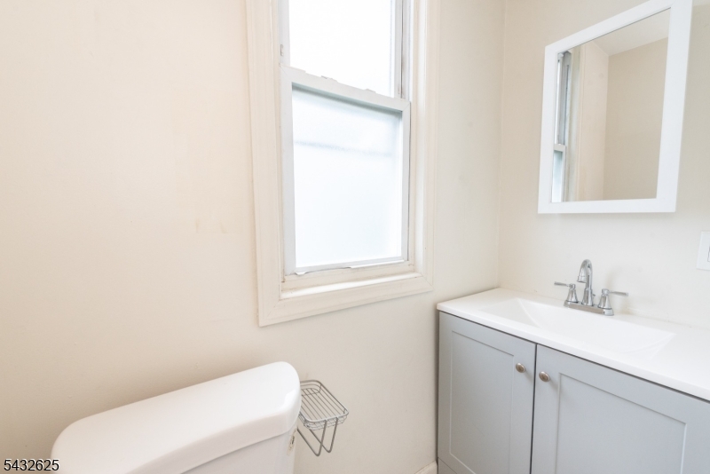 2nd Floor Bathroom