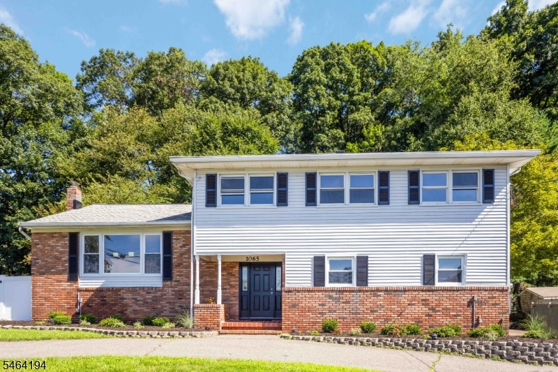 1065 Sussex Tpke
