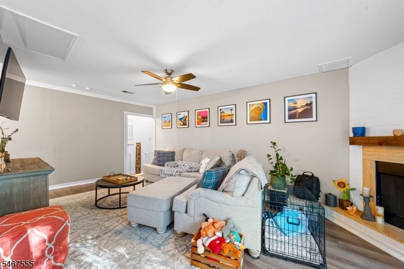137 Woods Edge Dr