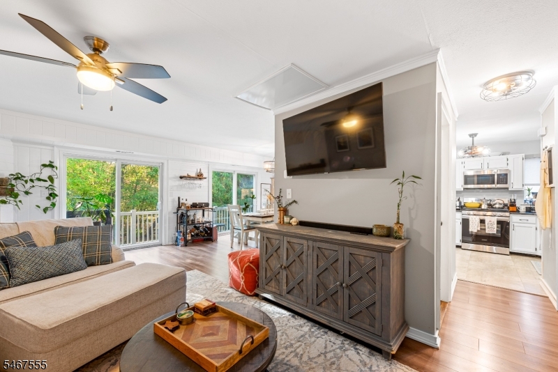 137 Woods Edge Dr