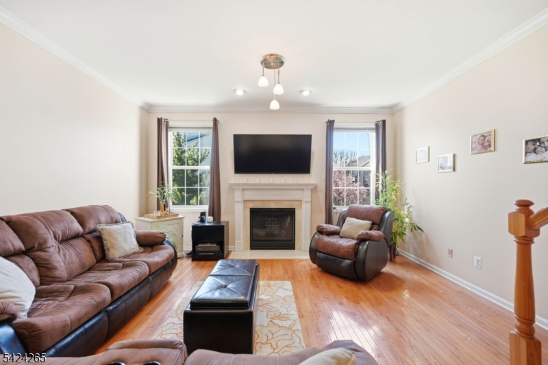 424 Hartford Dr, Nutley Twp., NJ 07110 Listing Photo  0