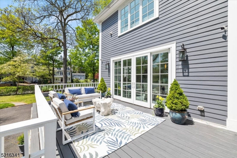 deck view upper 2